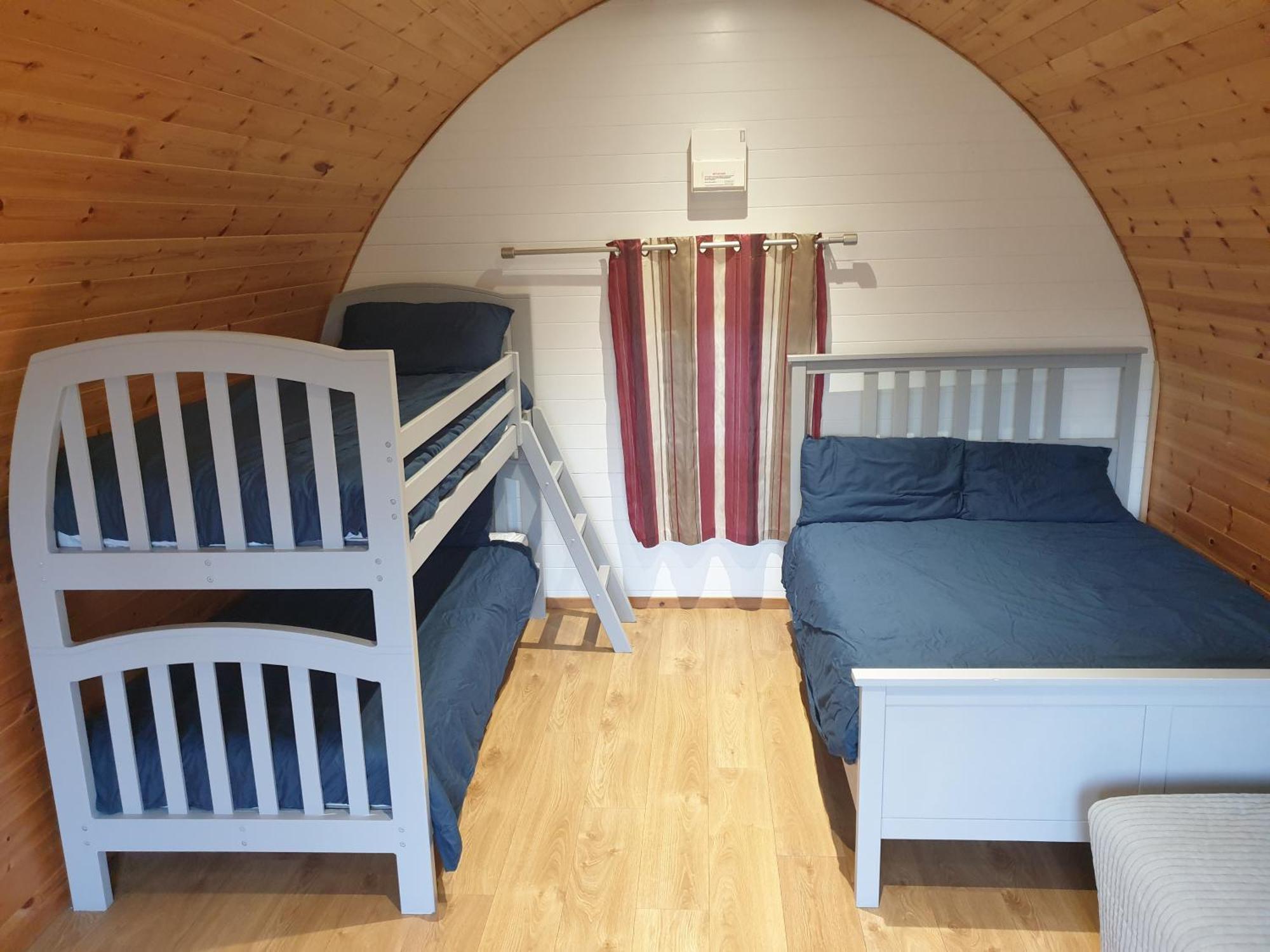 Lomond Woods Holiday Park Balloch Phòng bức ảnh